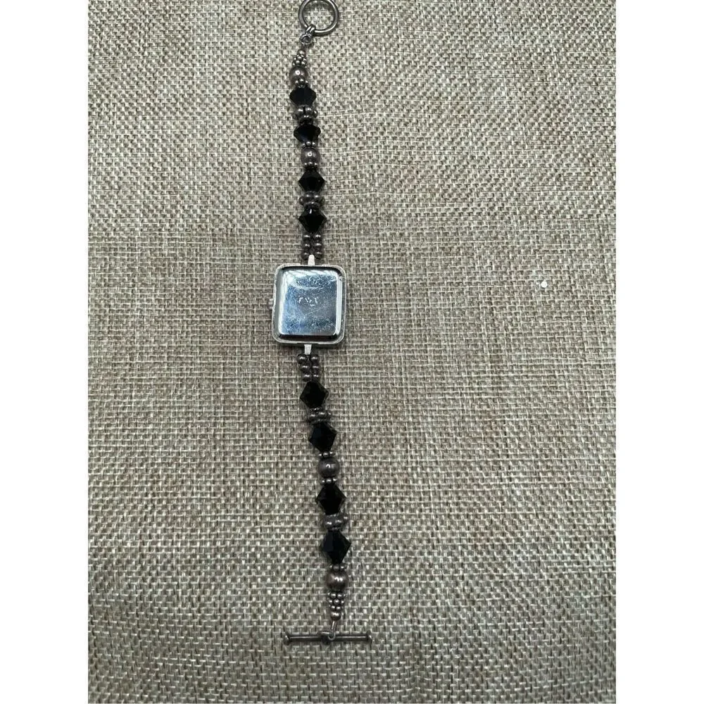 Vintage Geneva Womens Watch Black and Silver Beaded Band Working